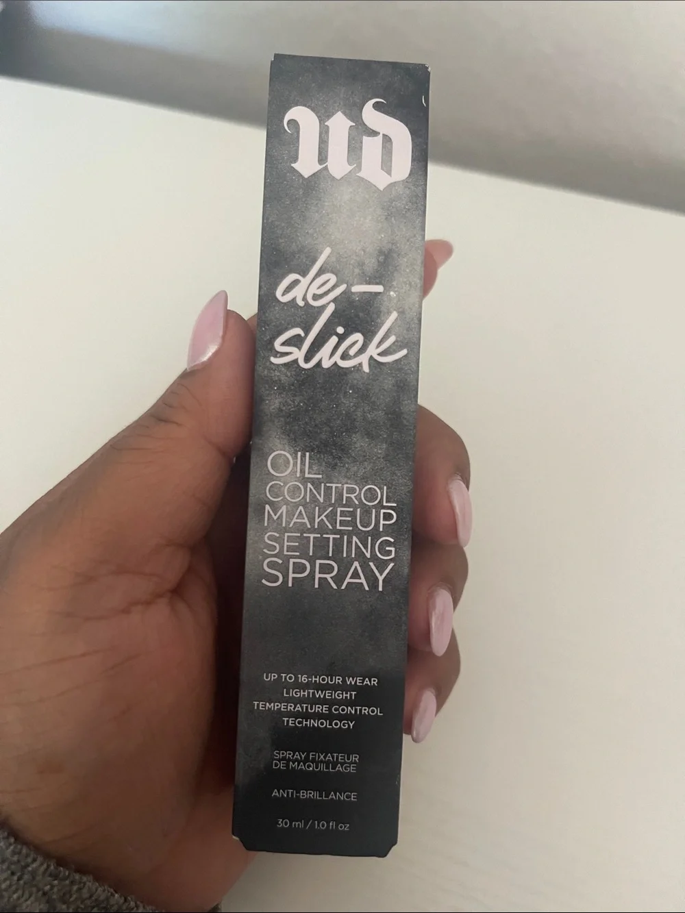 Urban Decay De-Slick Oil Control Makeup Setting Spray - Black & White Packaging